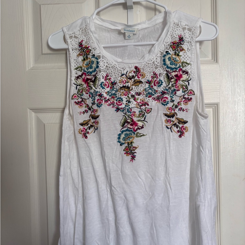 Sundance White Sleeveless Embroidered Floral Tank